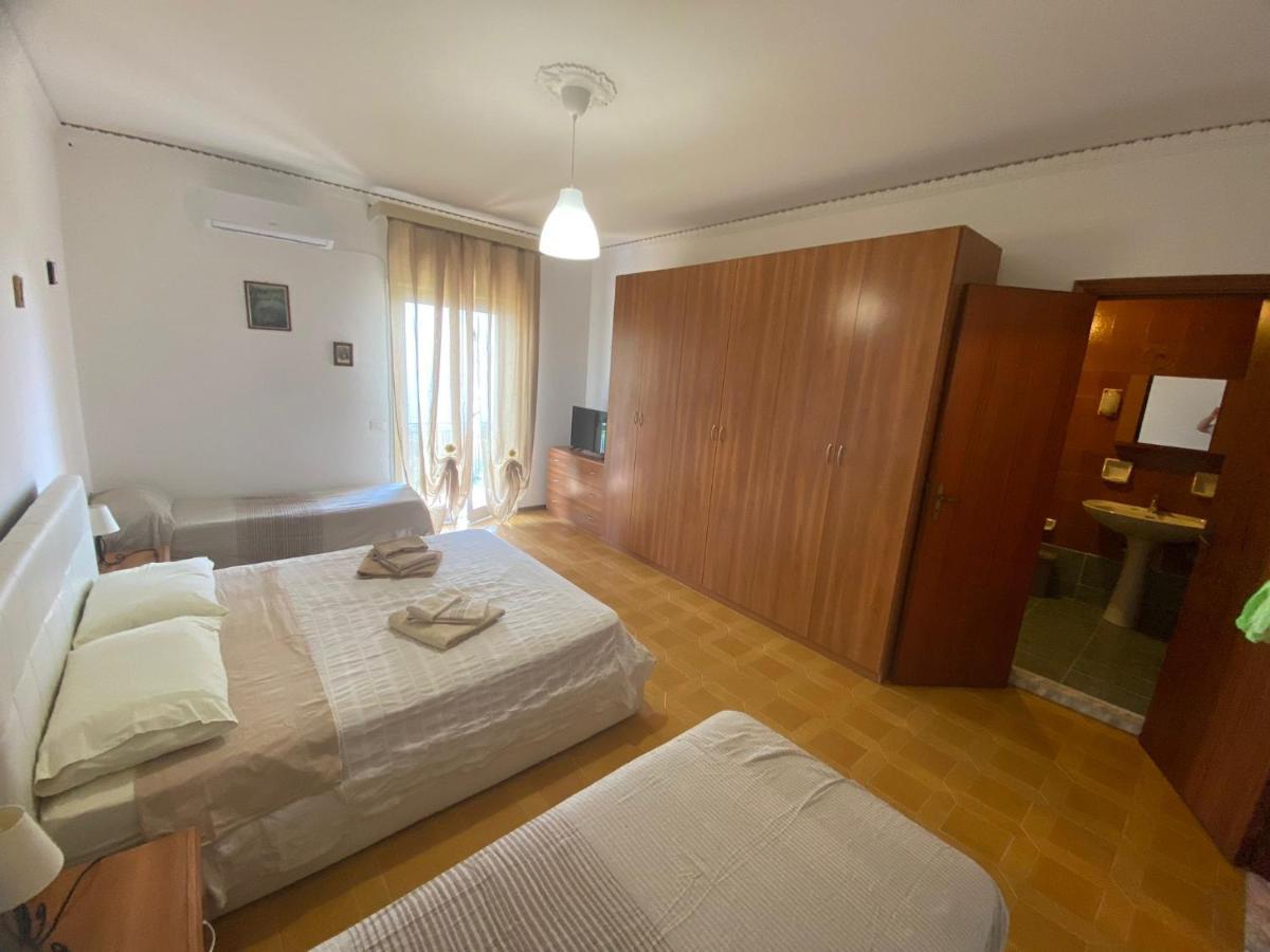 Mi 'Ffaciu E Mi Ricriu Casa Vacanze Кастельмола Экстерьер фото